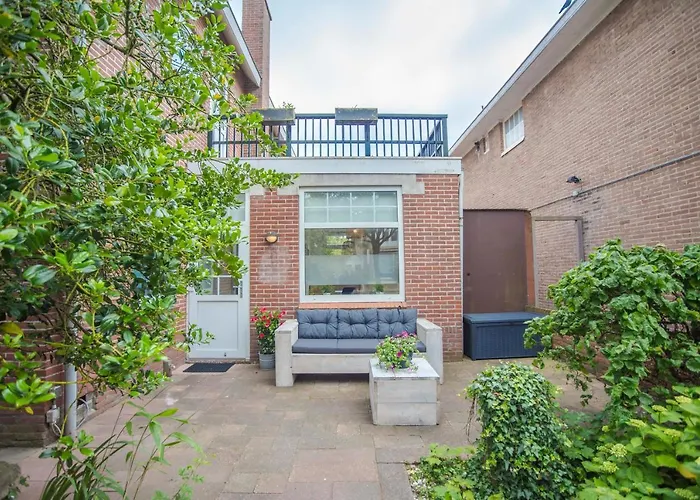 Bed & 023 * 잔드보르트