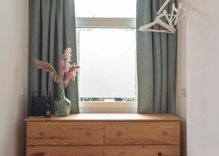 아파트 Bed & 023 *